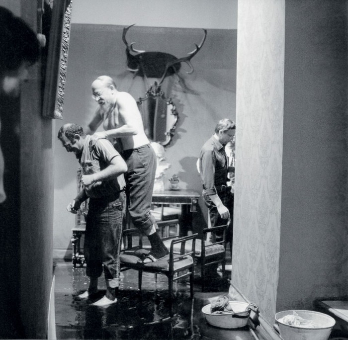 ���������